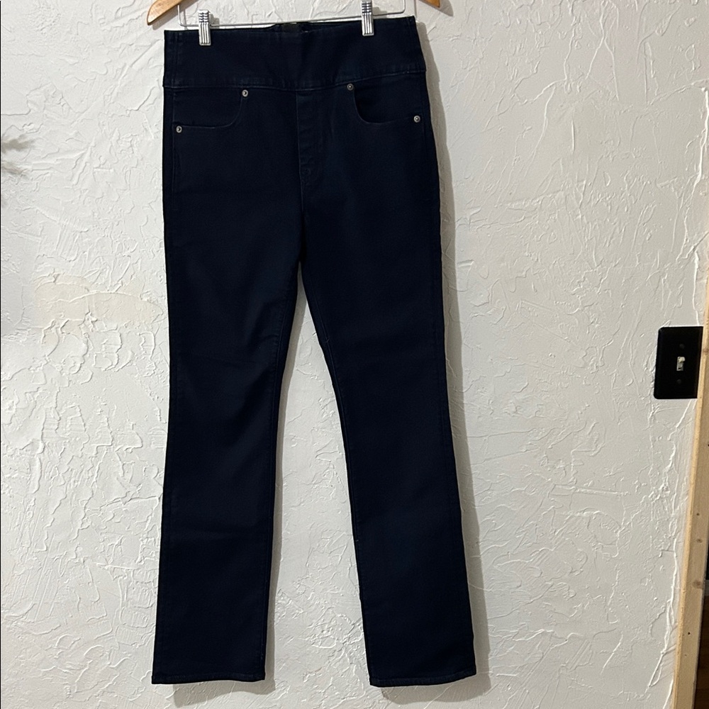 SPANX Signature Waist Slim Boot Pants in Navy
Size 29
